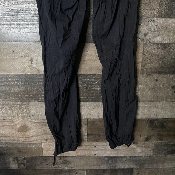 SOLD Lululemon Rare Pant 6 - Picture 6 of 7